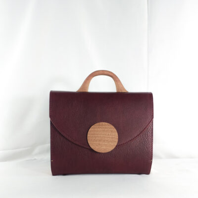 AFUA MAXI-CHIC TOP HANDLE BAG IN BURGUNDY
