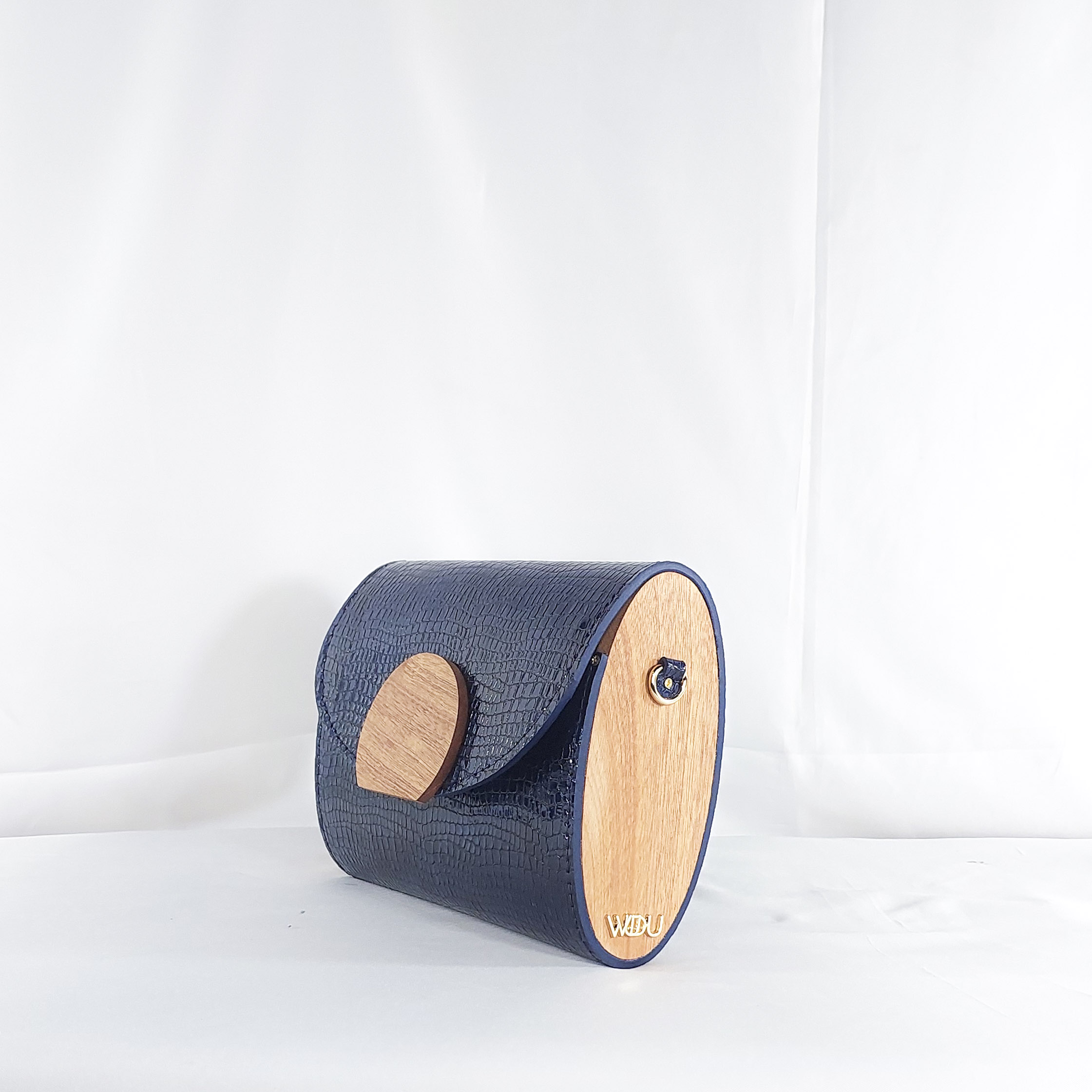 KLENAM CLUTCH IN MIDNIGHT BLUE - Image 2