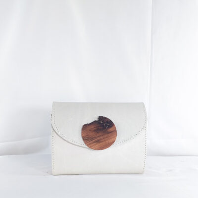 KLENAM CLUTCH IN IVORY