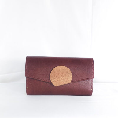 NANA AMA MEDIUM CLUTCH IN BURGUNDY